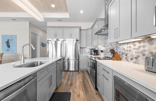 East End Casa | Beach Glass: Beautiful 6 Bedroom Beachfront Home with Private Heated Pool!