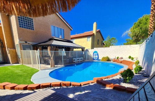 Spring Valley Villa | * 𝐒𝐚𝐧𝐝 Beach Gold Class Luxury VILLA with Game Room