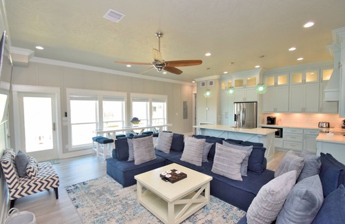 Crystal Beach Casa | BEACH HANSON 2 New Construction with Private pool and hot tub on upper deck.