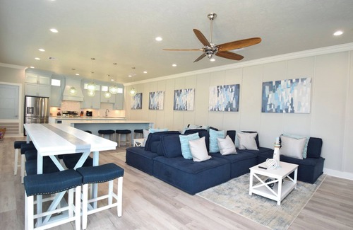 Crystal Beach Casa | BEACH HANSON 3 NEW Construction with pool and spa