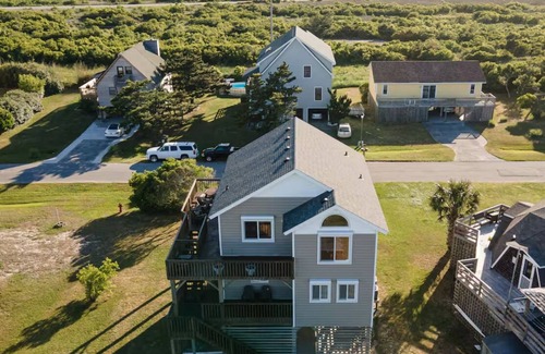 South Nags Head Casa | Beach Haven Just Steps Away from the Ocean, Amazing Views