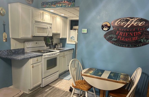 Cape May - Wildwood Condominio | Beach Holiday Condo ~ 1 BR / 2 Baños completos ~ Cocina completa con lavavajillas