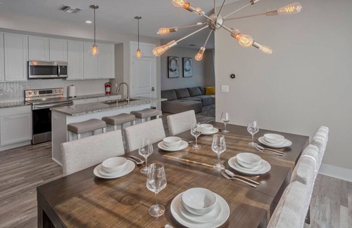 Madeira Beach Apartamento | Beach Home Luxury S/POOL-Golf Cart