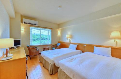 Taketomi-jima Taketomi-cho Hotel | Beach Hotel Sunshine Ishigakijima