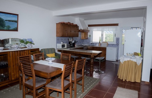 Ribeira Grande Casa | BEACH HOUSE - Casa de las Hortensias - STUNING VIEWS - sleeps 8