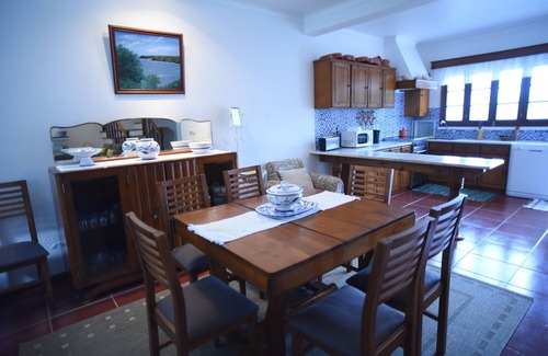 Ribeira Grande Casa | BEACH HOUSE - Casa de las Hortensias - STUNING VIEWS - sleeps 8
