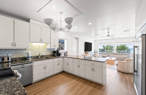 Laguna Beach Estates Casa | Beach House - Family Tides by PHG