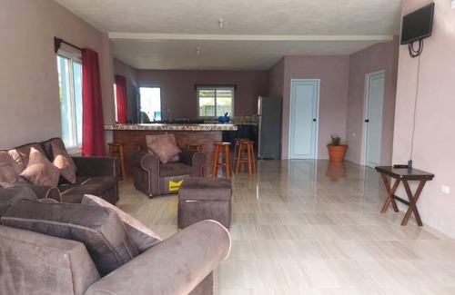 Iztapa Casa | Casa de playa para 12 personas