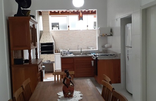 Juquehy Casa | Casa de playa en condón. cerrada, 2 suites, aire acondicionado, churr., 2 piscinas.