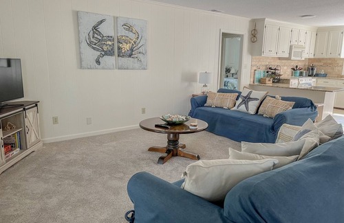 Yaupon Beach Casa | Beach House Just Steps To The Ocean With Partial Sea View & No Parking Fees!