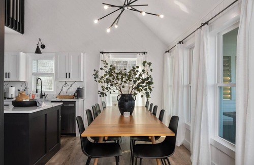 Kill Devil Hills Casa | Beach House Loft: Private Home, Hot Tub, Free Heated Pool, Ocean View, Remodeled