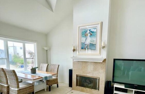 Silver Strand Casa | Beach House located in quiet community.