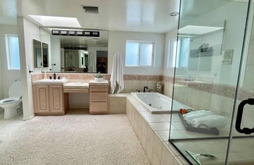 Silver Strand Casa | Beach House located in quiet community.