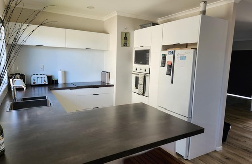 Ruakaka Casa | Beach house next to the white sand beach of Ruakaka!