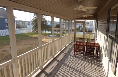 Selbyville Casa | Beach House en Canal en Fenwick Island, DE minutos de la playa y Ocean City, MD