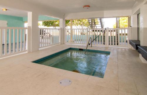 Bradenton Beach Casa | Beach House Resort 10