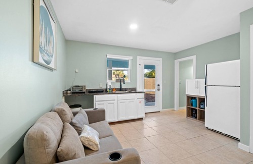 Bahama Beach Casa | Beach House Sunset Paradise Studio - Beach, Free Golf Round Daily