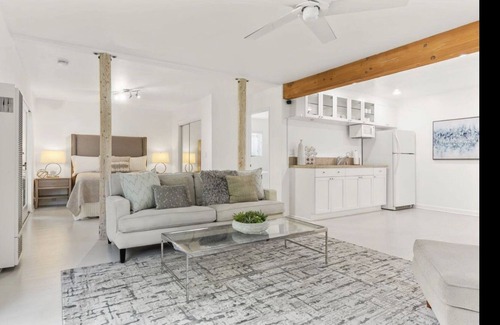 Mussel Shoals Casa | Beach house secluded private bottom floor