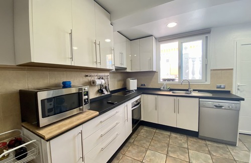 Orihuela Costa Casa | Beach House sleeps 6 with 3 Terraces, Jacuzzi Hot Tub, Full Air con , WIFI
