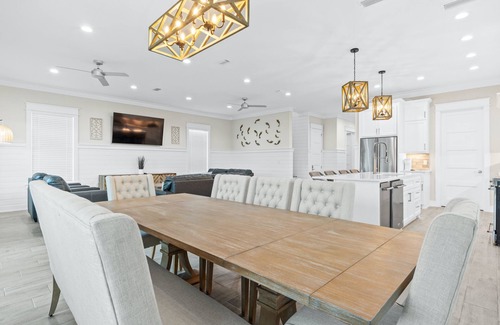 Laguna Beach Casa | Beach House Totally Beachin - Sleeps 32 - 2 Private Pools, Beach, Pet Friendly