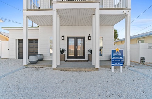 Laguna Beach Casa | Beach House - The Sandcastle by PHG
