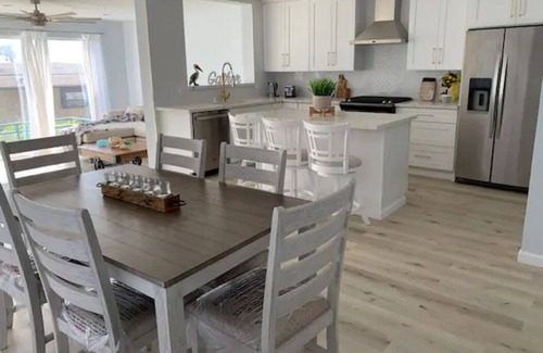 La Conchita Casa | Beach House! Views! Walk to the beach!
