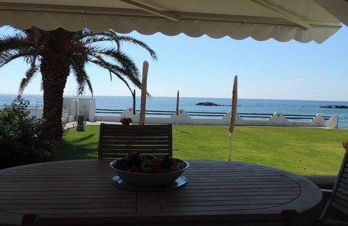 Sarroch Casa | Casa de playa con acceso privado a la playa.