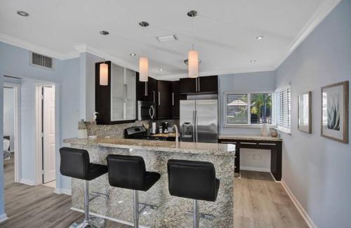 Hendricks and Venice Isles Apartamento | Beach Isles Modern 1BR Apartment in Fort Lauderdale