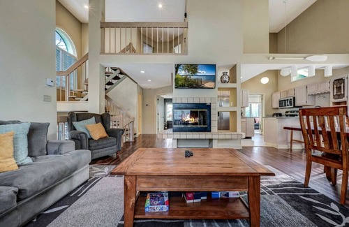 Lake Harmony Casa | Beach & Lake Passes Included:Family/Kids/Hike/Pool