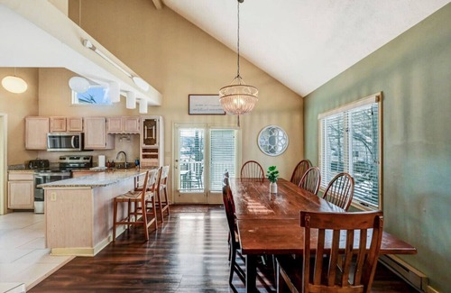 Lake Harmony Casa | Beach & Lake Passes Included:Family/Kids/Hike/Pool