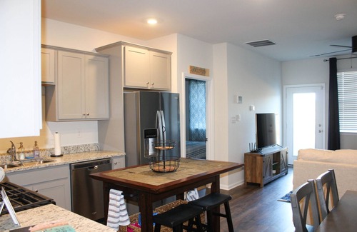 Ocean View Casa | Beach Life - Townhouse 1.5 miles from Beach