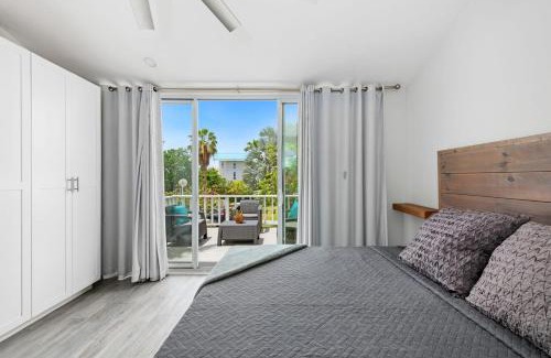 Seven Mile Beach Apartamento | Beach Living at Island Pine Villas 'BLJW'