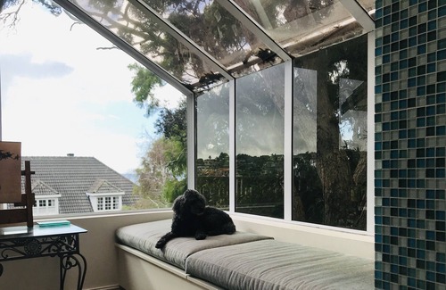 Murrays Bay Casa | Beach lodge with Sea view - walking distance to beaches