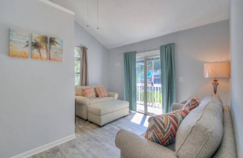 Windy Hill Apartamento | Beach Lovin/sleeps 10/2 blocks to beach/pets ok