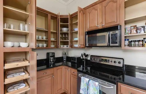Gulfport Casa | Beach Modern Victorian Retreat in Sunny Gulfport!