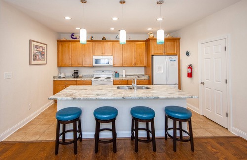 Northeast Virginia Beach Casa | Beach Music - North End VB
