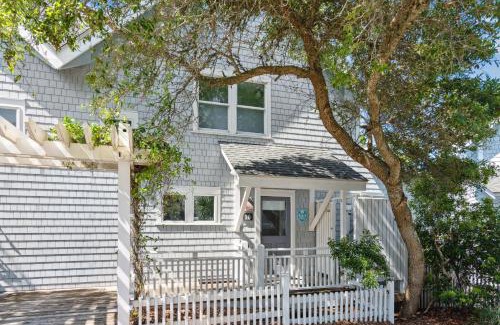 Flora's Bluff Casa | Beach Music