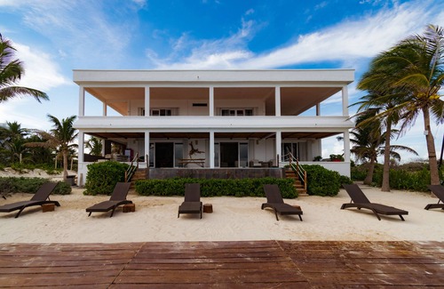 Isla Blanca Villa | Luxurey Villa Boutique, Private and Exclusive Beachfront
