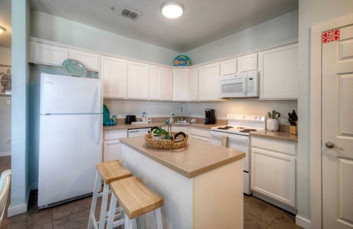 Port Aransas Cabaña | Beach Nearby + Pool 6-units Costa Bahia w/ Pet Access