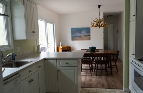 Grand Bend Casa | Beach O Pines - Black Bear Cabin