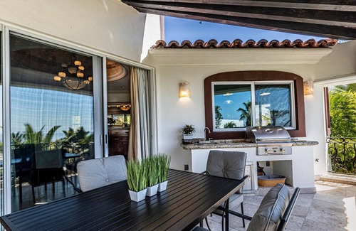 Santa Rosa Casa | Beach of San Jose del Cabo view of Hotel Solaz
