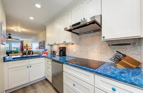 Bradenton Beach Condominio | El Anna Maria Island Beach Palms 5B-rodeado de agua-Un Paseo minuto de la playa-piscina climatizada