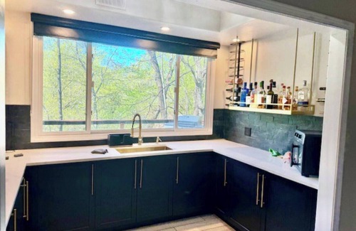 Beach Park Casa | Beach Park Estate: Chef's Kitchen, Nature, Fitness Room, Naval Base, Beach, Lake