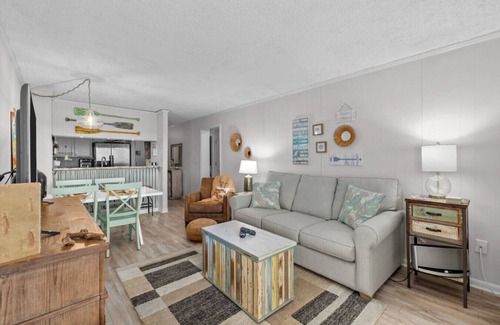 Windy Hill Apartamento | 2/2 Oceanfront Condo w/ Pool - Windy Hill