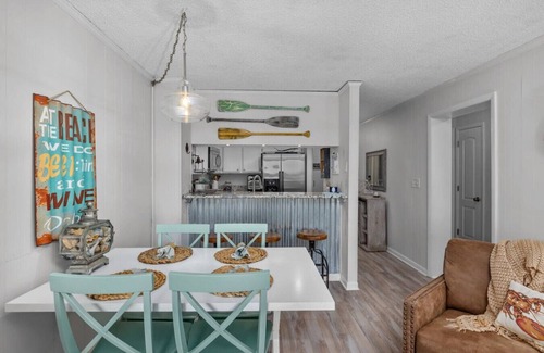 Windy Hill Apartamento | 2/2 Oceanfront Condo w/ Pool - Windy Hill