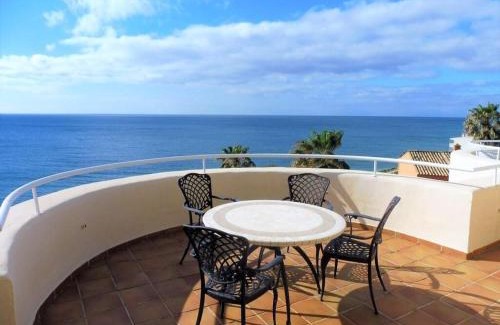Buenas Noches Casa | Beach Penthouse Bermuda Beach 3
