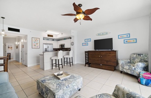 Miramar Beach Condominio | Beach Please! 9th Floor! Beach Service is Included