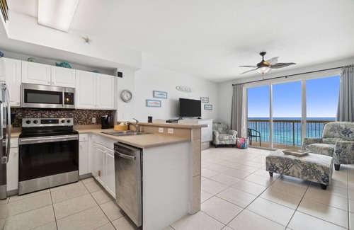 Miramar Beach Condominio | Beach Please! 9th Floor! Beach Service is Included