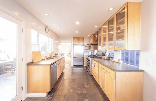 Del Mar Heights Casa | Beach Resort Home w/Ocean Views + Jacuzzi & Sauna!