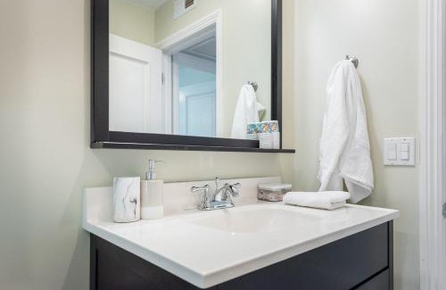 Del Mar Heights Casa | Beach Resort Home with Ocean Views Jacuzzi & Sauna!